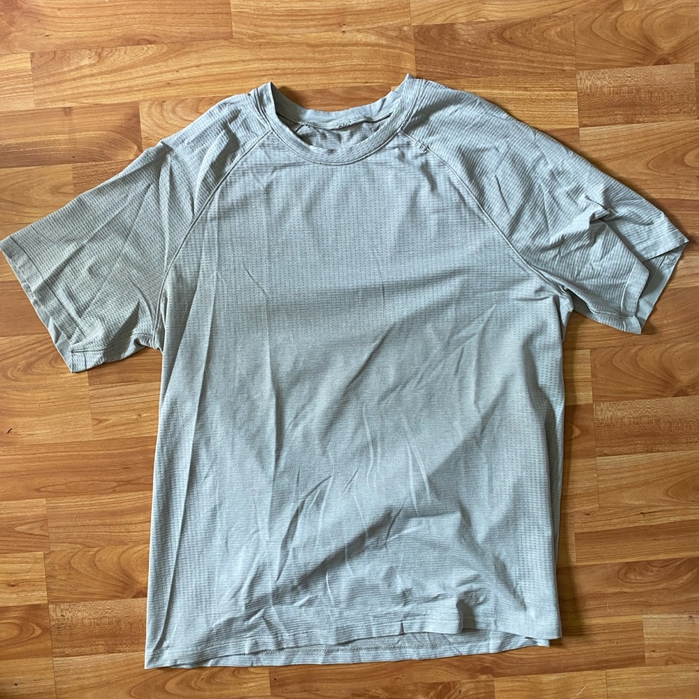 Lululemon meta vent tech tee